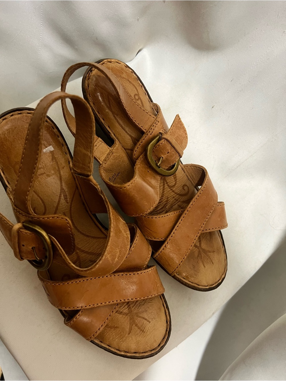 Born Leather Wedge Sandals Women’s Size 8M Cognac Brown Buckle Comfort Slingback - Picture 6 of 8